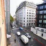 Lovely 2-Bed Apartment In London