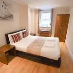 Lovely 2-Bed Apartment In London